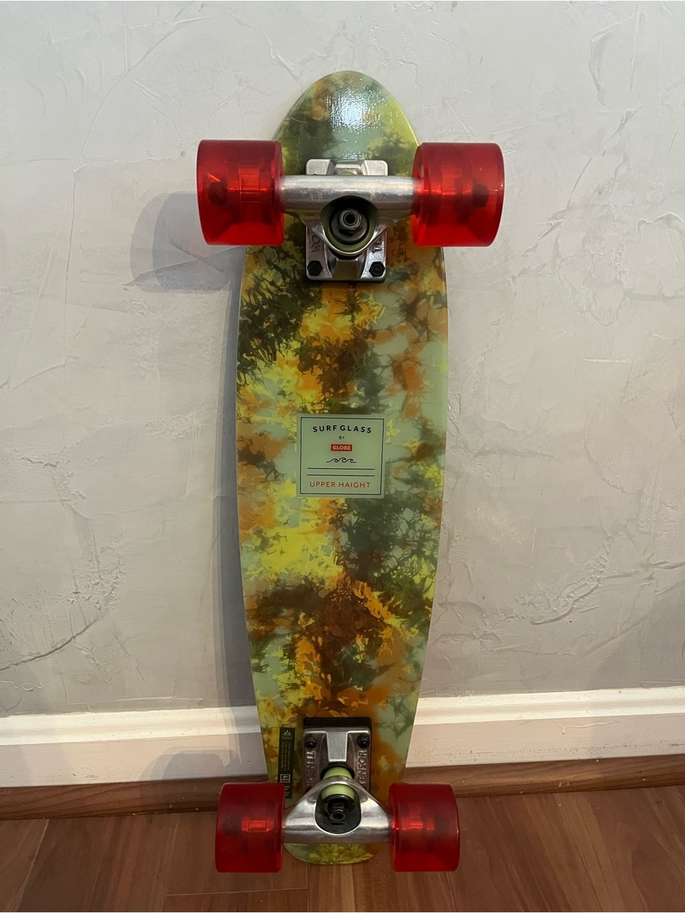 💥BRAND NEW Globe x surf glass acid wash 24inch cruiser
